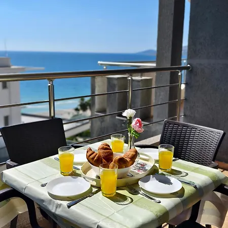 Blue Eyes Apartament *